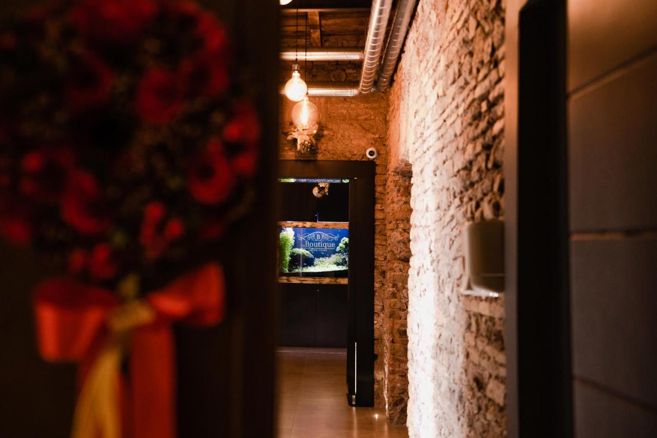 Le Boutique Luxury Rooms Diffused In Historic Center Fiumicino Exterior photo