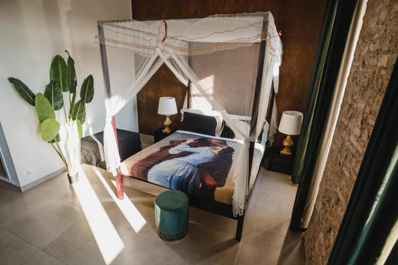 Le Boutique Luxury Rooms Diffused In Historic Center Fiumicino Exterior photo