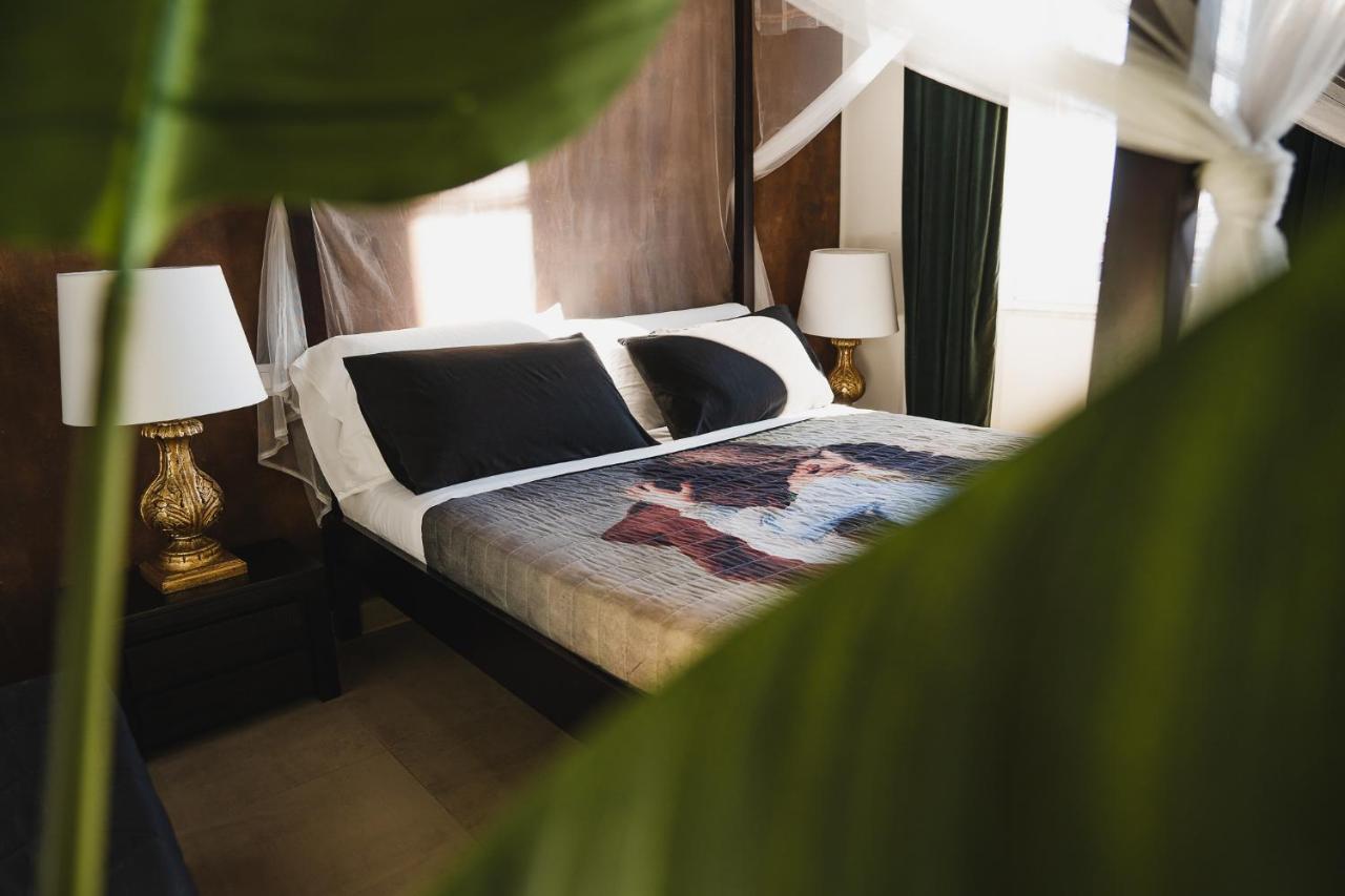 Le Boutique Luxury Rooms Diffused In Historic Center Fiumicino Exterior photo