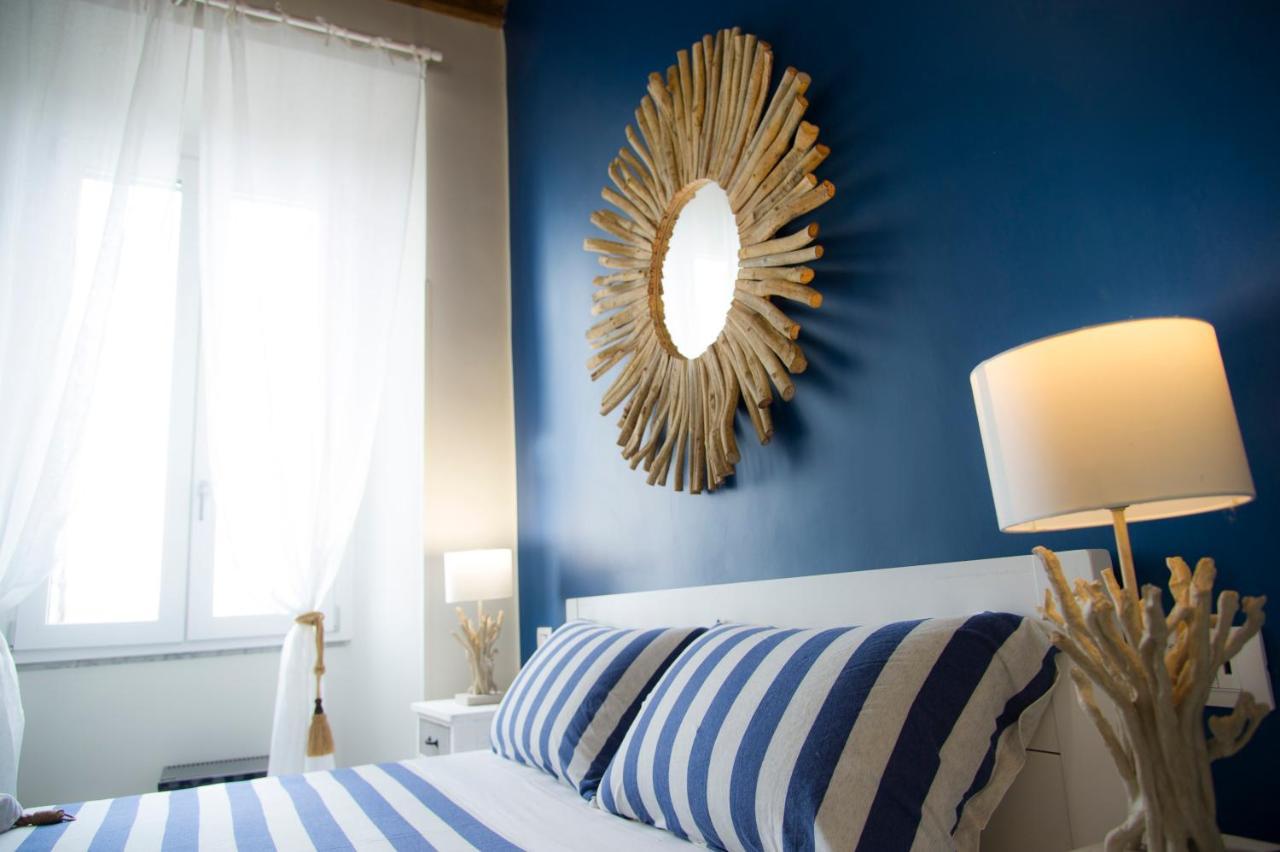 Le Boutique Luxury Rooms Diffused In Historic Center Fiumicino Exterior photo